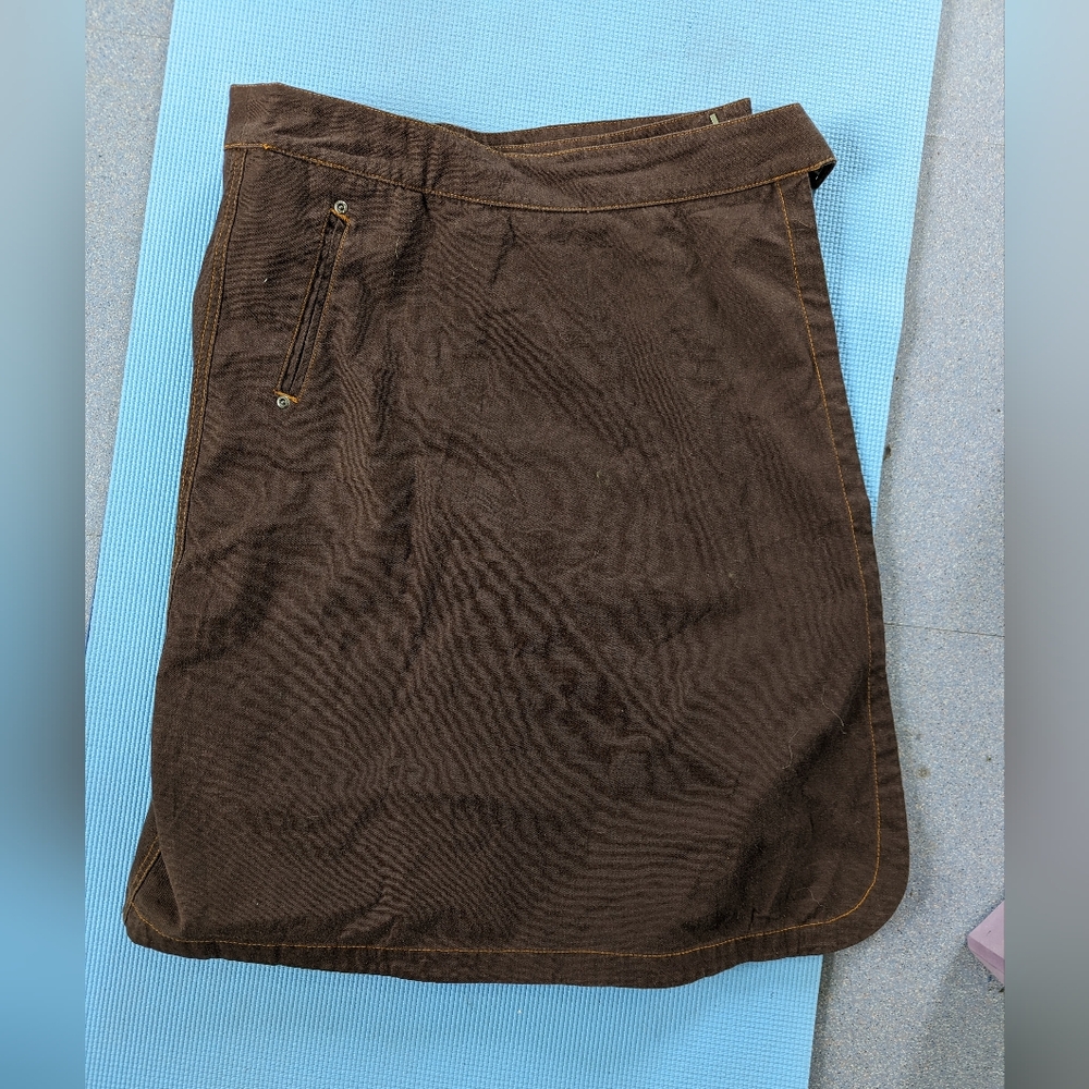 KAVU size 12 wrap-around skirt.